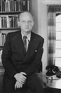 Reinhold Niebuhr, Professor for applied Christianity am <q>Union Theological Seminary</q> in New York